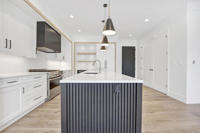 Photo - 3 bedroom in Chicago IL 60625 Unit 4W