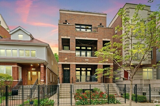 Building Photo - 3820 N Greenview Ave Unit 3P Rental