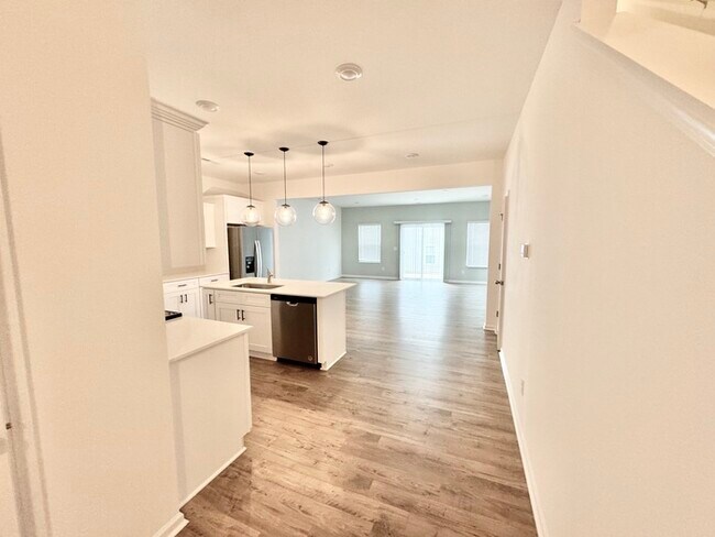 Photo - Beautiful 3 Bedroom Townhome minutes from I-85 - AVAILABLE NOW