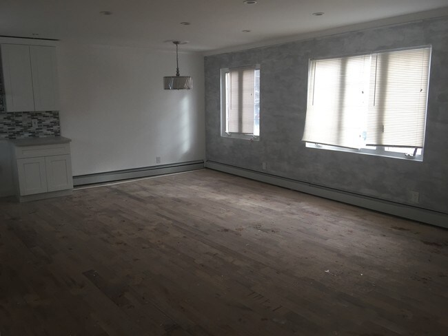 Photo - 9001 Farragut Rd