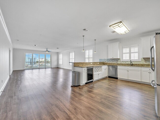 Photo - 724 Harbor Blvd Condo Unit 202