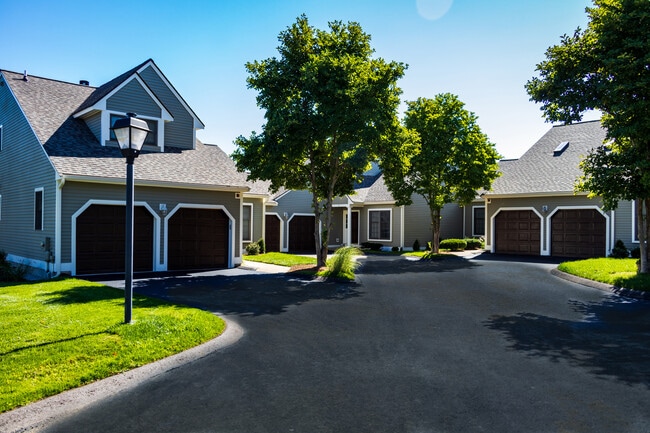 Briar Glen Village