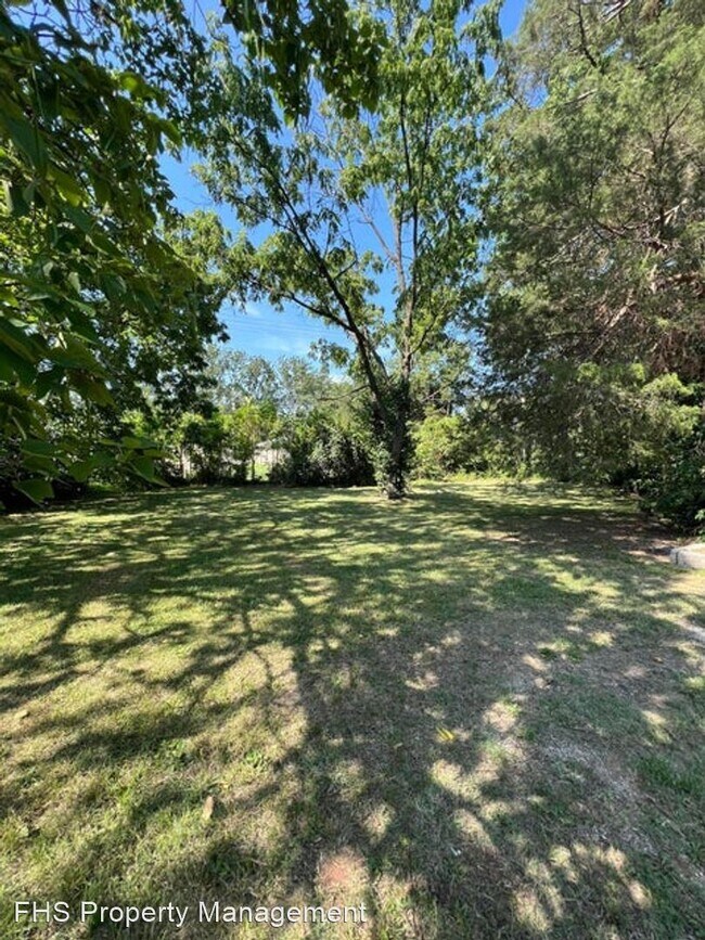 Photo - 4 br, 2 bath House - 1607 W Nichols