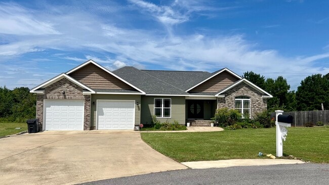Building Photo - Great Southside Neighborhood! Rental