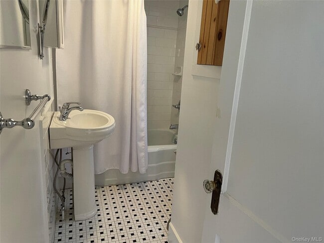 Photo - 40 W Garden St