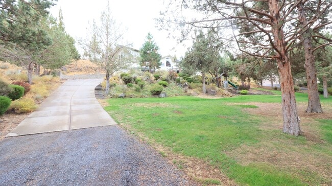 66538 Ponderosa Loop