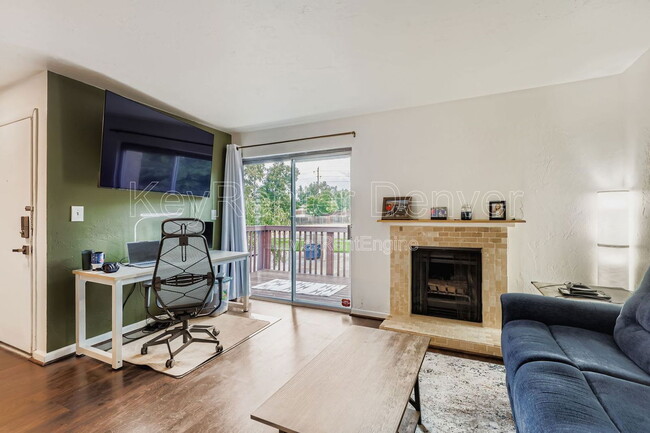 Building Photo - 5300 Cherry Creek S Dr Unit 1227