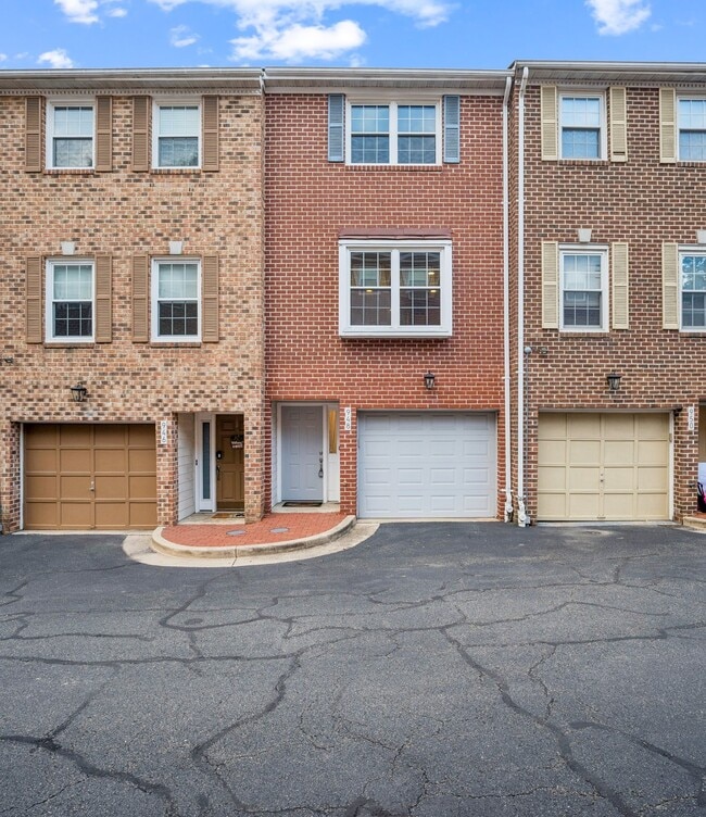 Building Photo - 948 S Rolfe St Rental