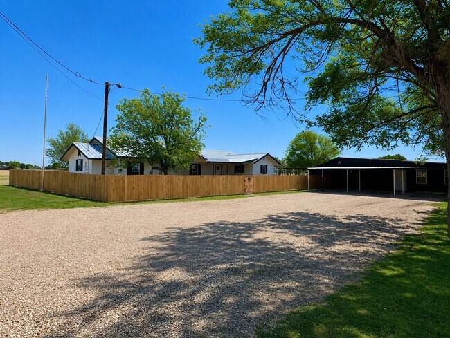 Photo - 7212 N County Rd 3300