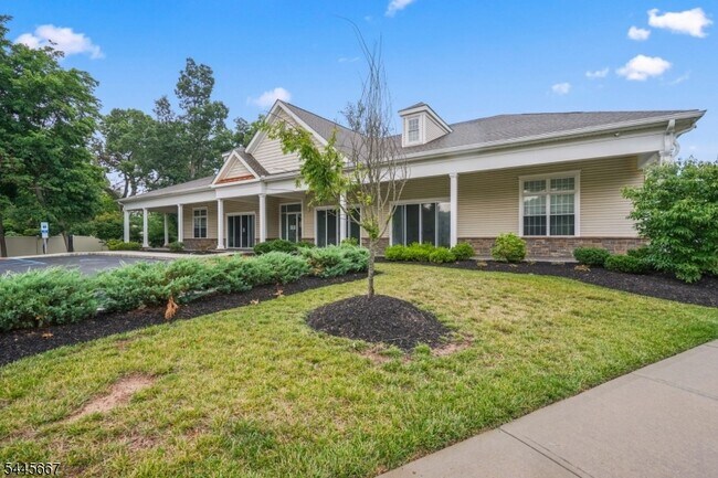 723 Lorhan Dr