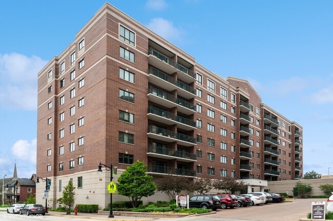 Building Photo - 770 Pearson St Unit 209 Rental