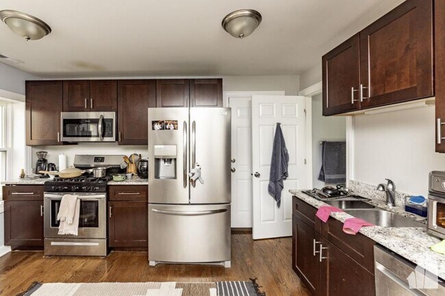 Photo - 2 bedroom in Chicago IL 60647 Unit 3