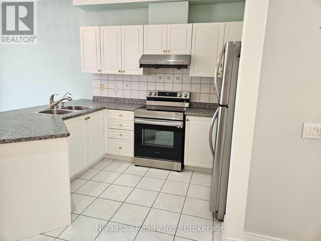 Photo - 926 Ledbury Crescent