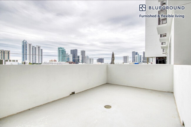 Photo - 21 NE 22nd St Unidad FL5-ID35