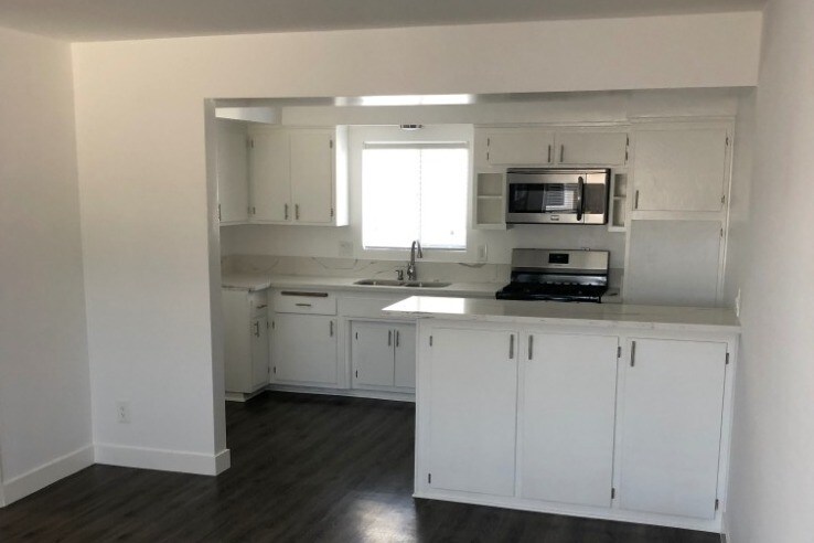 Photo - 303 Center St (El Segundo, CA)