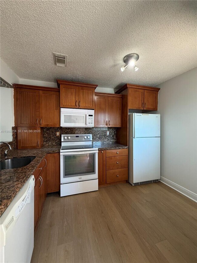 Photo - 4768 NW 114th Ave Unit 201-4