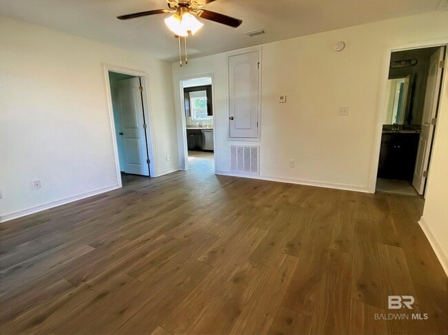 Photo - 24944 School St