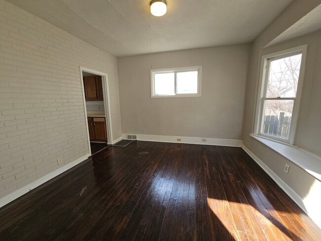 Photo - NE 2 bedroom house, Fenced Yard, 1 Stall G...