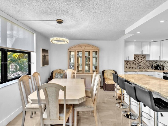 Photo - 20401 NE 30th Ave Unidad 310-8