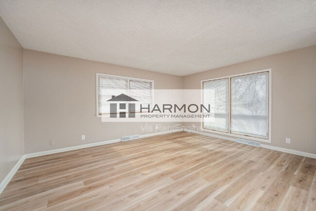 Photo - 8514 W 9th St N