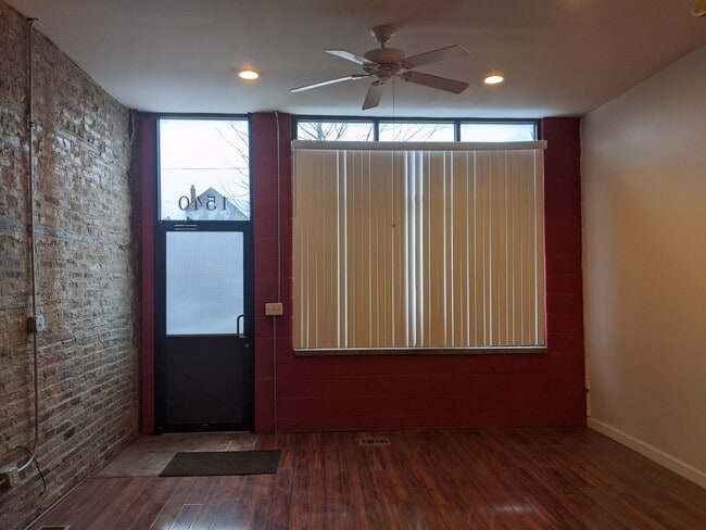 Photo - 1540 W 17th St Unit Apt 1