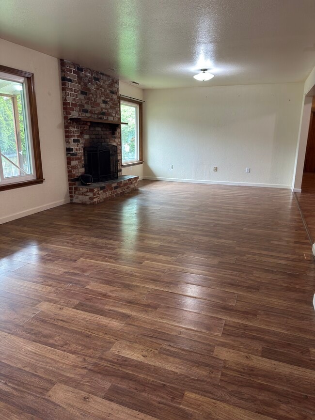 Living Room - 2547 NE Holmes Rd