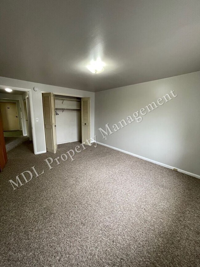 Photo - 121 N Woodbridge St Unit 1-10