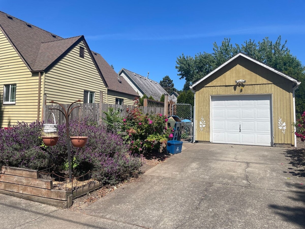 Photo - 2 bed 1 bath Home in West Salem