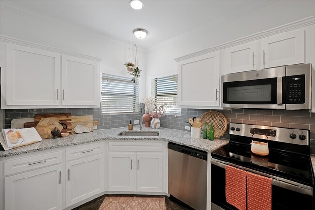 Photo - 12902 Idledale Dr