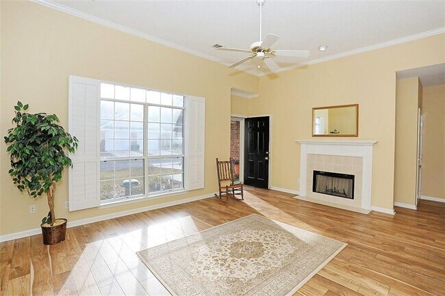 Photo - 1159 Mohawk St