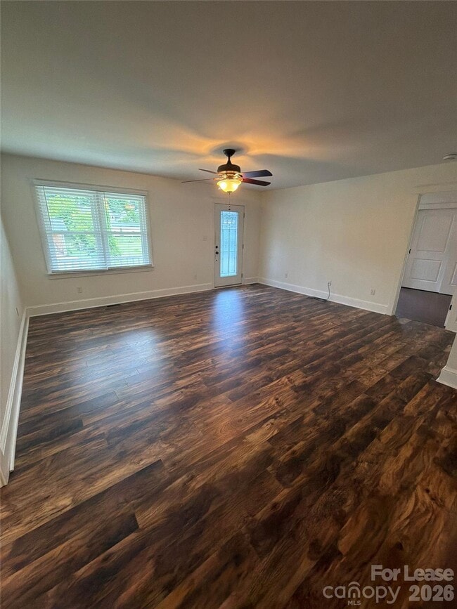 Photo - 205 W Nims Ave
