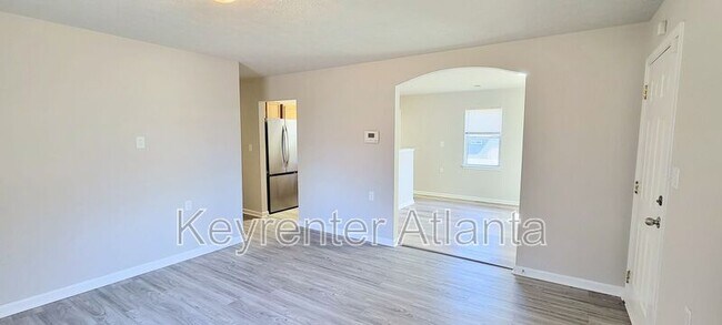 Photo - 41 Meldon Ave SE