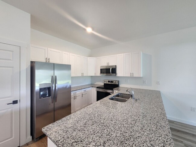 Photo - 737-739 Meadow Rd Unit 739 Meadow Rd