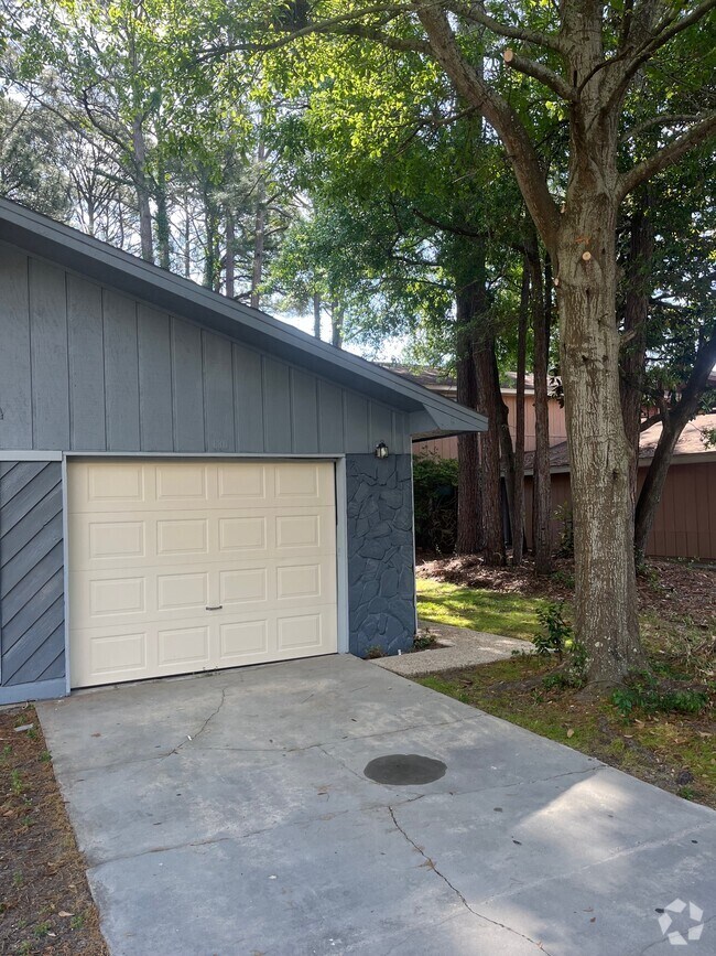 Building Photo - 44 5th St Rental