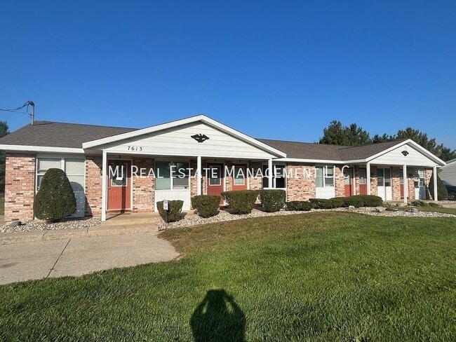 Building Photo - 7613 48th Ave