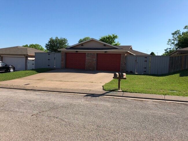 Photo - 10247 Maverick Dr Casa
