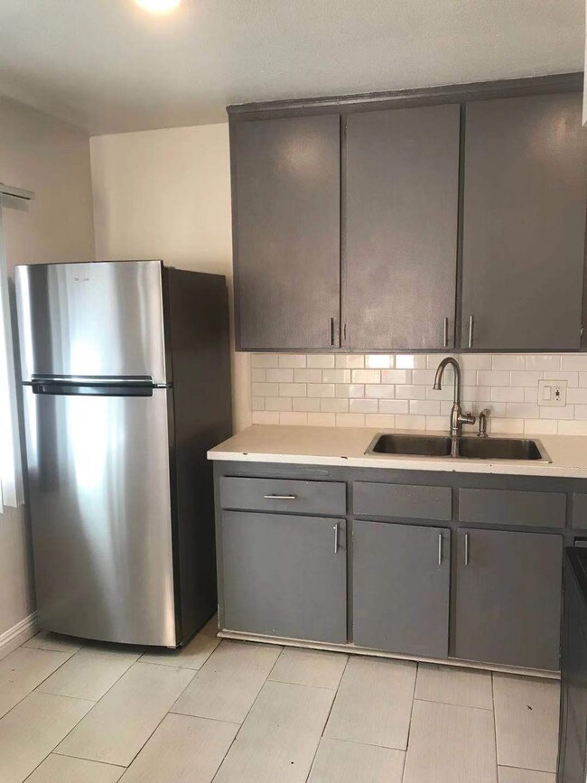Photo - 7722 Chapman Ave Unidad 7722-6