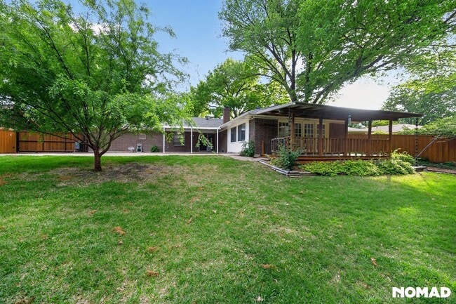 Photo - 2505 Briarwood Dr