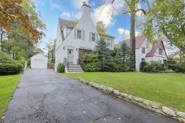 Photo - 7 Carthage Ln