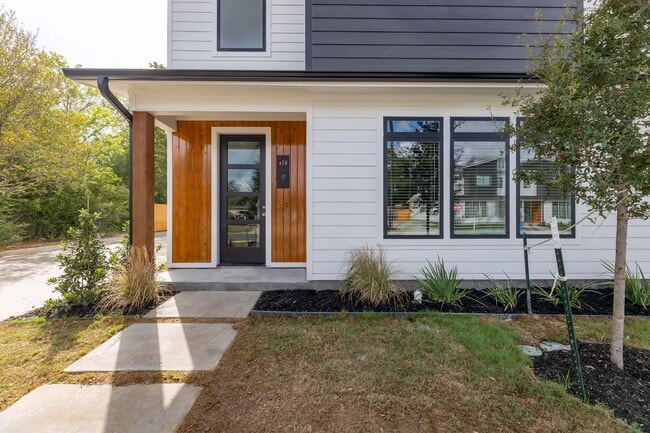 Photo - 214 Lynn Dr