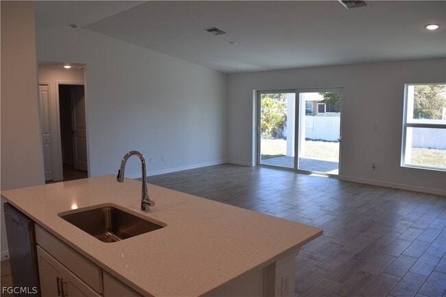 Photo - 1809 NW 6th Ave