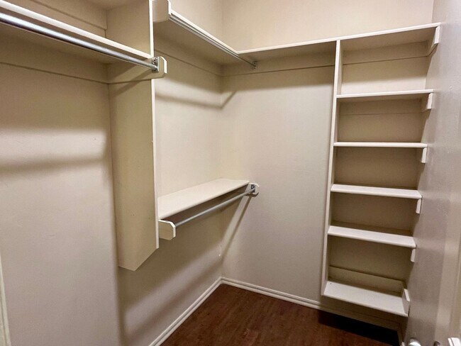 Photo - Beautiful 3 Bed 2 Bath Duplex!!