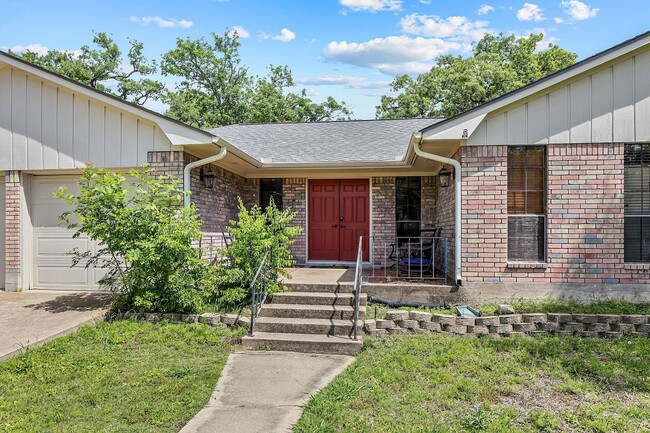 Photo - 1406 Angelina Cir