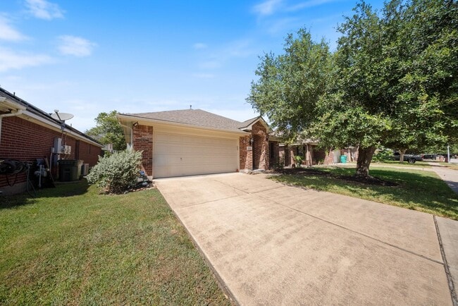 Building Photo - 6715 Rockwall Trail Dr Rental