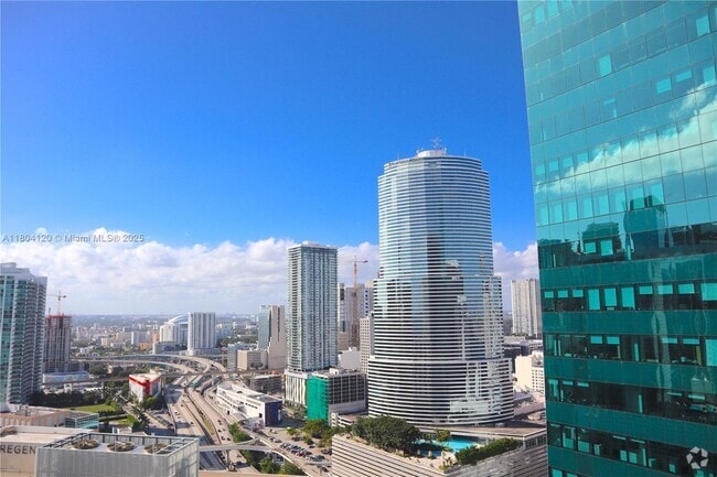 Building Photo - 200 Biscayne Blvd Way Unit 3309 Rental