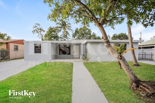 Building Photo - 1155 NW 127th St