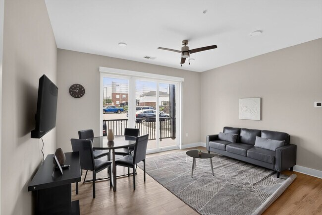 1004 Park View Greer Cir Unit SI FL4-ID1612978P