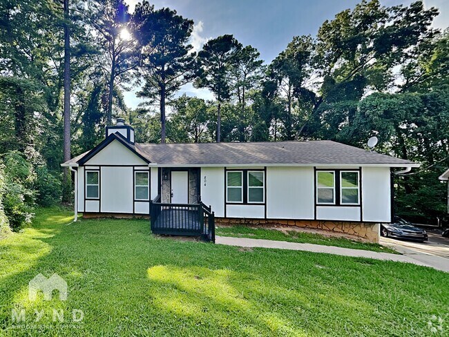 Building Photo - 804 Pine Forest Cir Rental