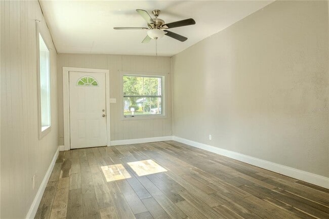 Photo - 2553 18th Ave N