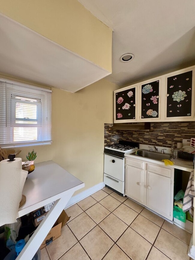 Photo - 6201 Frederick Rd Unit 2nd Floor
